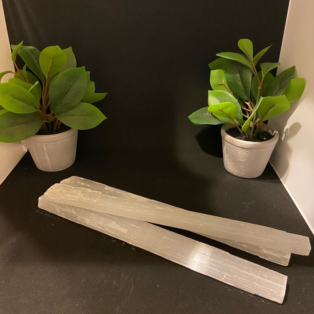 GOING LIVE ON WEDNESDAY @ 11 (pst) 
🌙Like this listing for Live sale updates🌙 - Picture 15 of 16